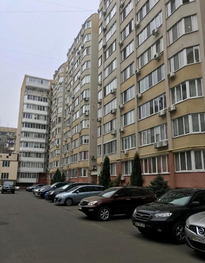 אודסה Apartments & Vernissage On Kostandi Street מראה חיצוני תמונה